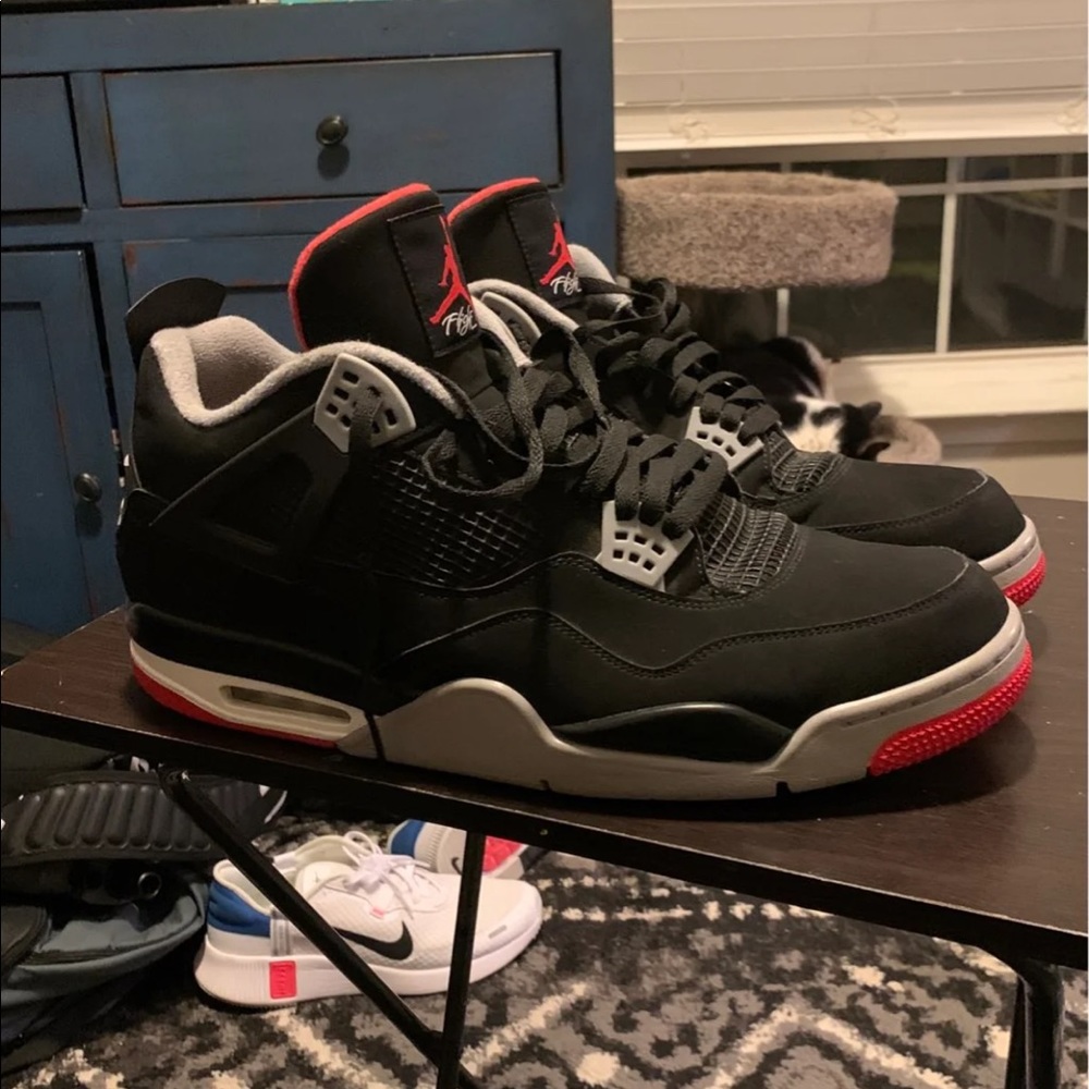 Air Jordan Retro 4
